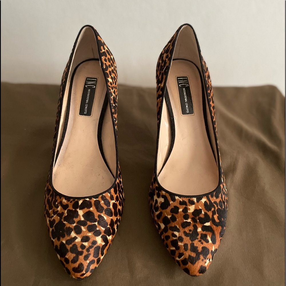 INC International Concepts Tan Hair Dyed Leopard Pumps